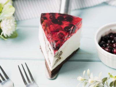 Чизкейк «Зебра» без муки и лишних калорий: идеальный десерт для жаркого лета